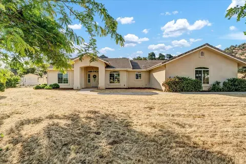 16634 Wardlaw Dr, Springville, CA 93265