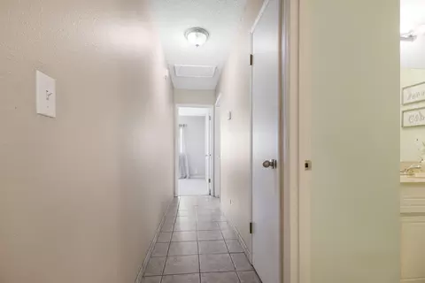 Entry Way - 2036 E Harold Ave, Visalia, CA 93292 photo 3 of 3