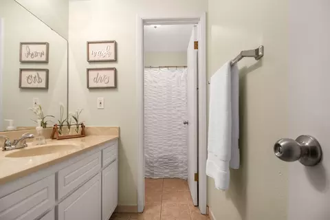 Bath - 2036 E Harold Ave, Visalia, CA 93292 photo 1 of 3