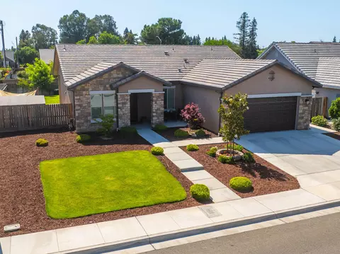2729 19th Ave, Kingsburg, CA 93631