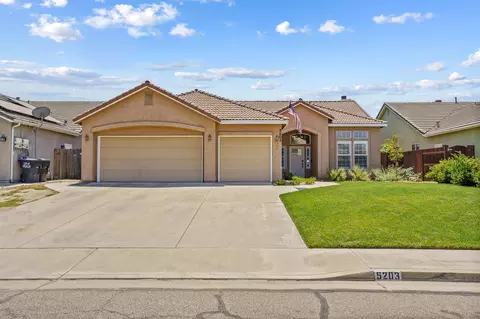 5203 W Monte Vista Ave, Visalia, CA 93277