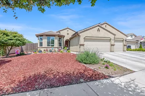 3703 N Elm Ct, Visalia, CA 93291