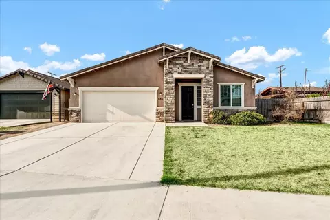 886 Asheville St, Lindsay, CA 93247