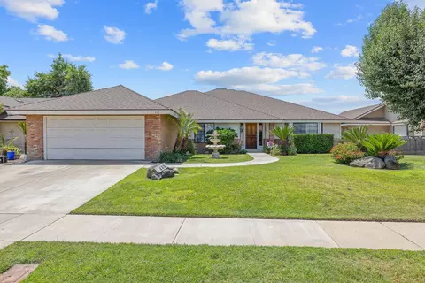 433 Jackson Ave, Tulare, CA 93274