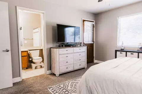 Bedroom - 434 Fallbrook Ct, Tulare, CA 93274 photo 2 of 5