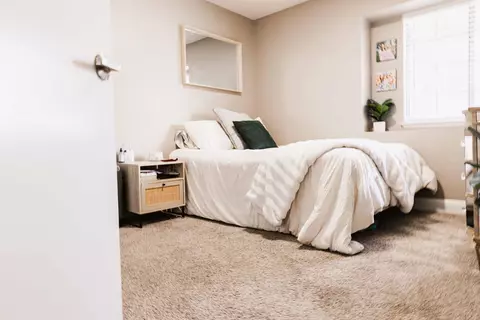 Bedroom - 434 Fallbrook Ct, Tulare, CA 93274 photo 3 of 5