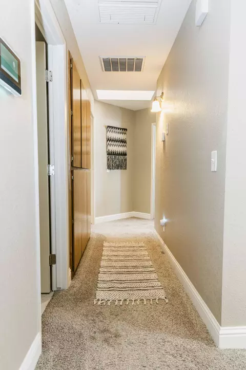 Entry Way - 434 Fallbrook Ct, Tulare, CA 93274 photo 2 of 3