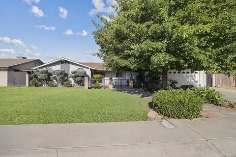 1055 Mountain View Dr, Lindsay, CA 93247