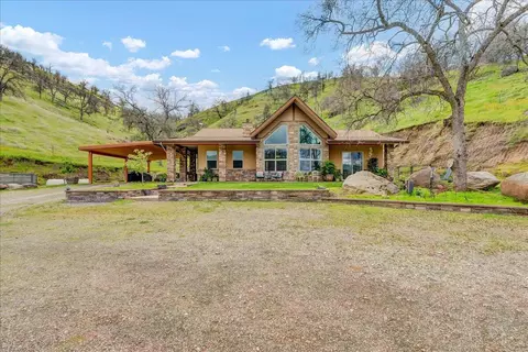 31161 Meadowlark Ln, Springville, CA 93265