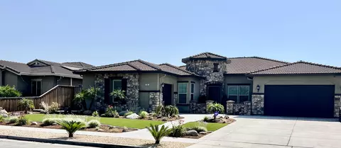 456 Nelson St, Tulare, CA 93274