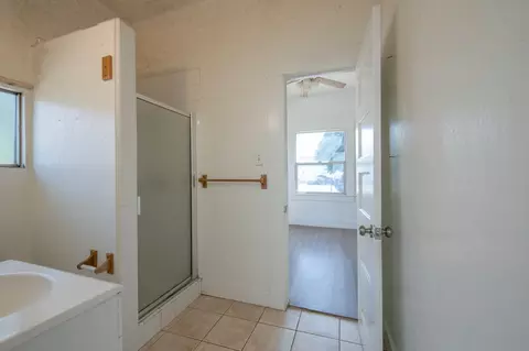 Bath - 208 N 5th St, Fowler, CA 93625 photo 2 of 3