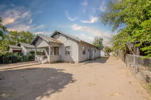 Exterior - 208 N 5th St, Fowler, CA 93625 photo 4 of 4
