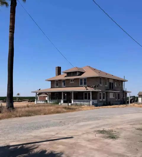 23393 Rd 68, Tulare, CA 93274
