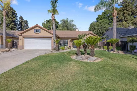 2915 S Aspen St, Visalia, CA 93277