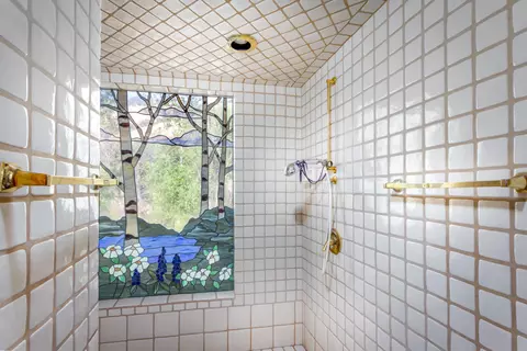 Bath - 44575 S Fork Dr, Three Rivers, CA 93271 photo 5 of 7
