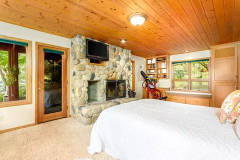 Bedroom - 44575 S Fork Dr, Three Rivers, CA 93271 photo 3 of 8