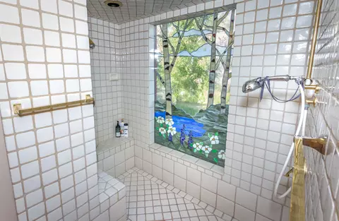 Bath - 44575 S Fork Dr, Three Rivers, CA 93271 photo 6 of 7