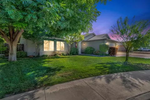 1957 Monte Ct, Porterville, CA 93257