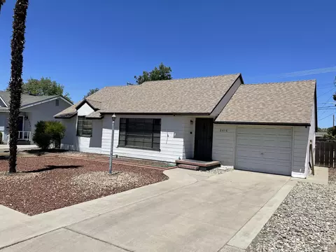 2616 W Iris Ave, Visalia, CA 93277