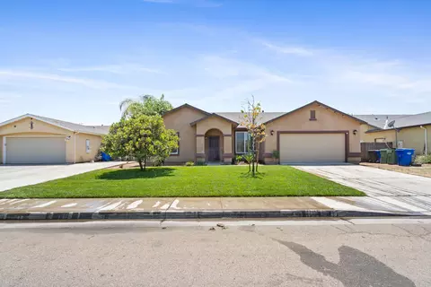 1624 El Paso Ave, Dinuba, CA 93618