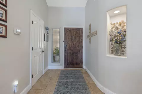 Entry Way - 3937 E Howard Ave, Visalia, CA 93292 photo 1 of 10