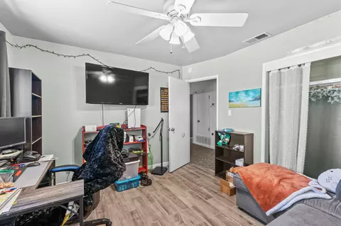 255 Earl Way, Hanford, CA 93230 photo 23