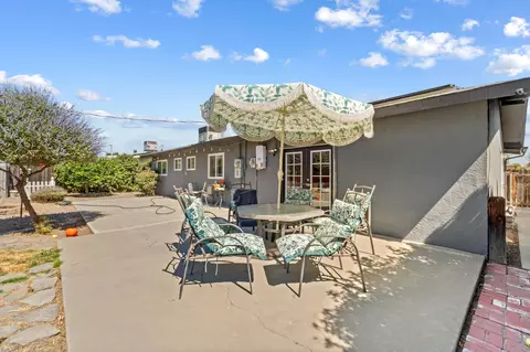 255 Earl Way, Hanford, CA 93230 photo 33