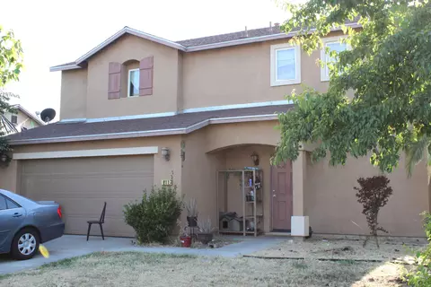 211 S Sol Ct, Visalia, CA 93292