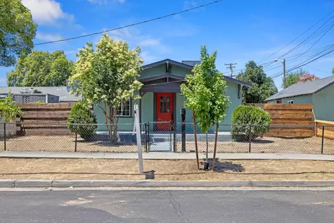 Exterior - 417 S Jefferson St, Modesto, CA 95358 photo 3 of 10