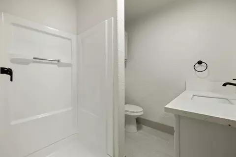 Bath - 417 S Jefferson St, Modesto, CA 95358 photo 1 of 2