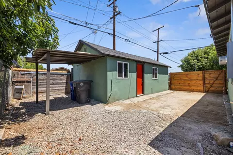 Exterior - 417 S Jefferson St, Modesto, CA 95358 photo 9 of 10