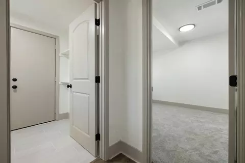 Entry Way - 417 S Jefferson St, Modesto, CA 95358 photo 7 of 7