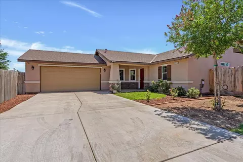 843 Creekview St, Porterville, CA 93257