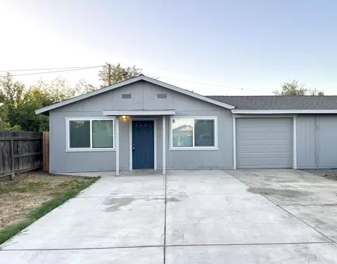 1118 W Brown Ave, Porterville, CA 93257