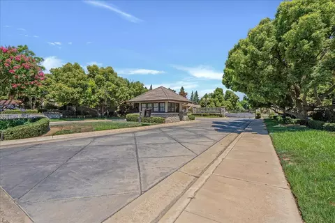 3614 E Harvard Ct, Visalia, CA 93292 photo 5