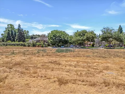 3614 E Harvard Ct, Visalia, CA 93292 photo 17