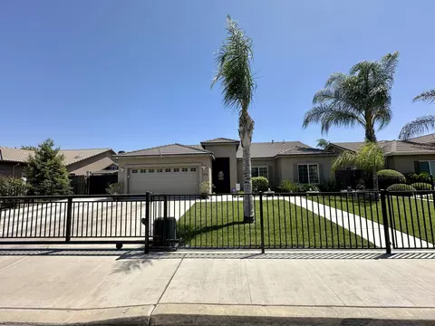 1831 W Castle Ave, Porterville, CA 93257