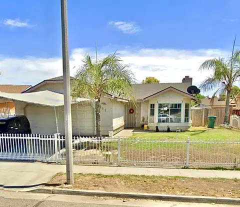 363 W Meadow Dr, Tulare, CA 93274