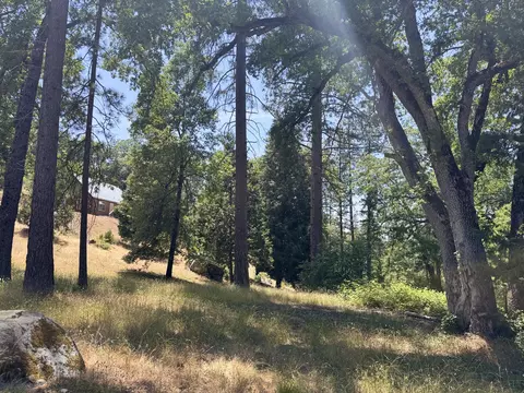 Exterior - 51911 Hogback Rd, Miramonte, CA 93641 photo 1 of 16