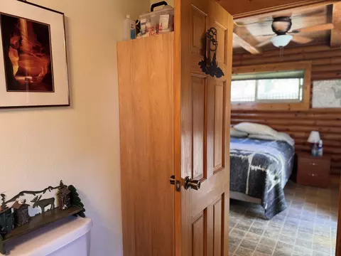 Bedroom - 51911 Hogback Rd, Miramonte, CA 93641 photo 6 of 7