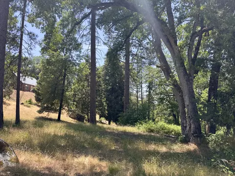 Exterior - 51911 Hogback Rd, Miramonte, CA 93641 photo 13 of 16