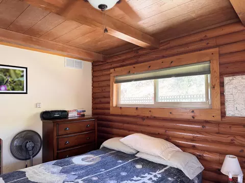Bedroom - 51911 Hogback Rd, Miramonte, CA 93641 photo 7 of 7