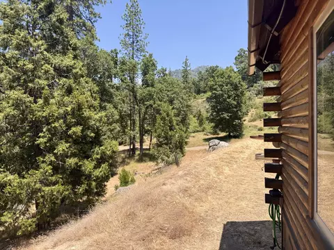 Exterior - 51911 Hogback Rd, Miramonte, CA 93641 photo 3 of 16