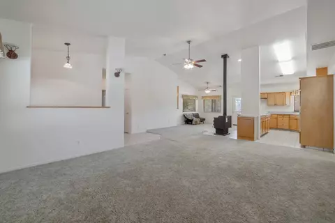 Living - 42157 Black Oak Dr, Three Rivers, CA 93271 photo 3 of 9