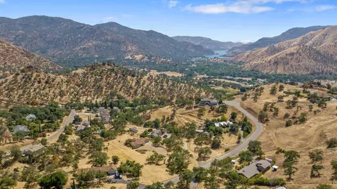 View/Area - 42157 Black Oak Dr, Three Rivers, CA 93271 photo 3 of 4