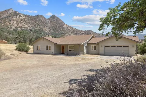 42157 Black Oak Dr, Three Rivers, CA 93271
