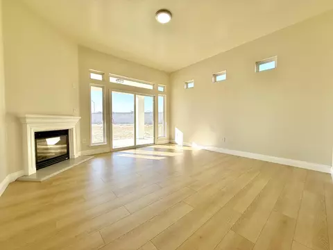 Living - 101 S Koleen Ave, Kerman, CA 93630 photo 3 of 3