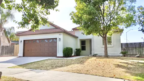 Exterior - 101 S Koleen Ave, Kerman, CA 93630 photo 3 of 6
