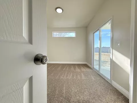Bedroom - 101 S Koleen Ave, Kerman, CA 93630 photo 8 of 10