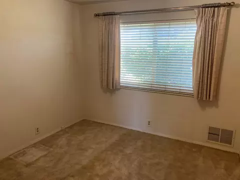 180 E Gail Ave, Tulare, CA 93274 photo 12